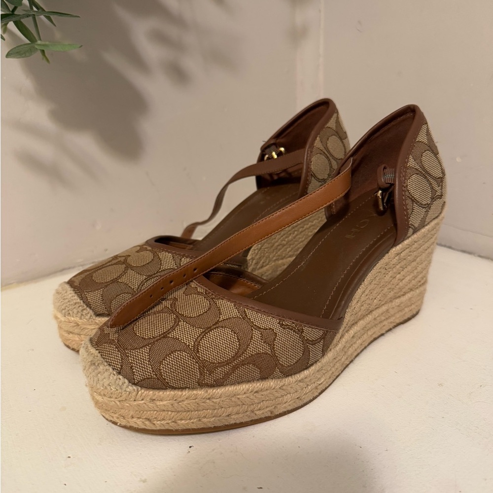 Coach Wedges
